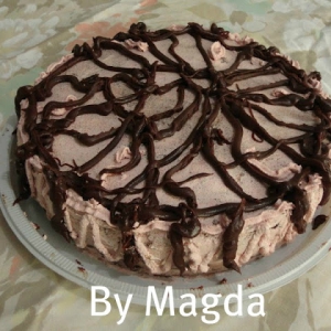 Bolo de chocolate com 2 recheios: Magda G.