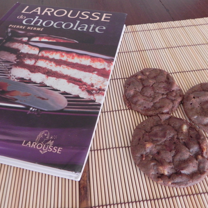 Cookies de chocolate amargo e flor de sal - Pierre Hermé
