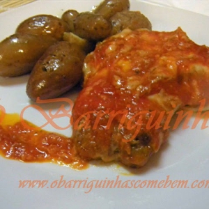 Costeletas com Mozarella em molho de Tomate