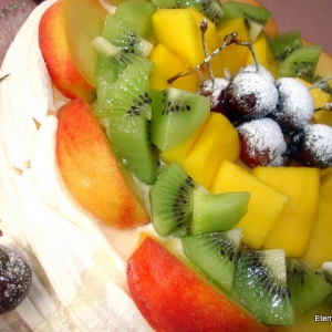 Revivendo Prazeres - Torta de merengue com frutas