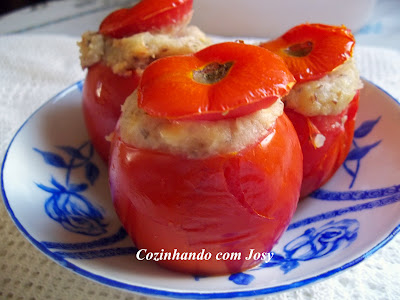 Tomates Recheados com Pasta de Ricota da Vânia