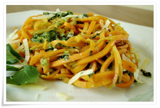 Spaguetti de Cenoura ao Pesto de Manjericão