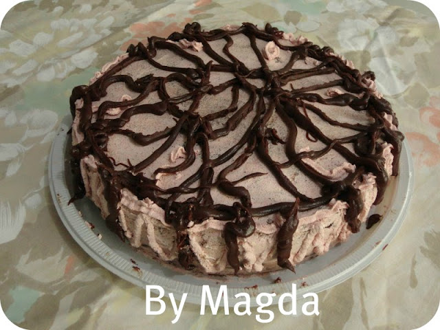 Bolo de chocolate com 2 recheios: Magda G.