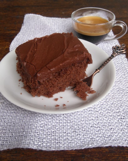 bolo de chocolate - para aniversário, TPM, decepções amorosas ou não, etc