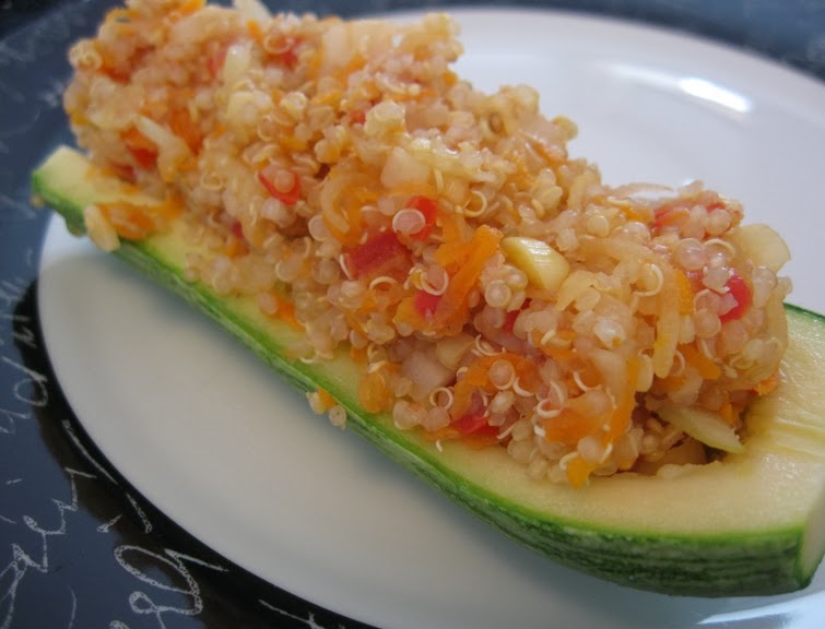 Canoas de Abobrinha com Quinoa (vegana)