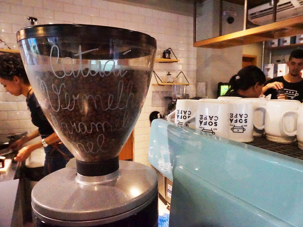 Coffeeaholic: experiência sensorial para apaixonados por café no Sofá Café RJ