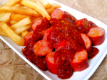 Receita de Berliner Currywurst (Salsichas com molho de tomate com curry tradicionais de Berlim)