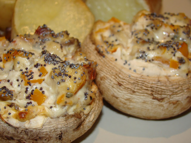 Cogumelos Frescos Recheados / Fresh Stuffed Mushrooms