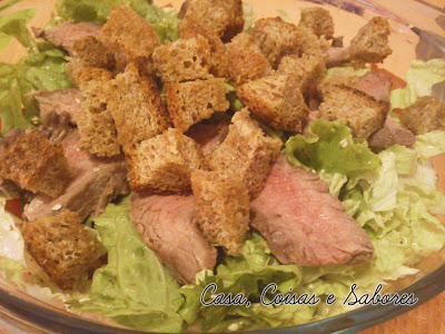 Salada de carne thai
