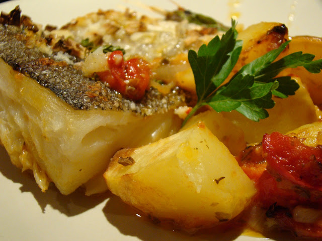Bacalhau no Forno com Batatas ( Compal da Horta ) / CodFish in the Oven with Potatoes ( Compal da Horta )