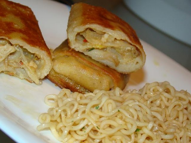 Noodles com Crepes Chineses