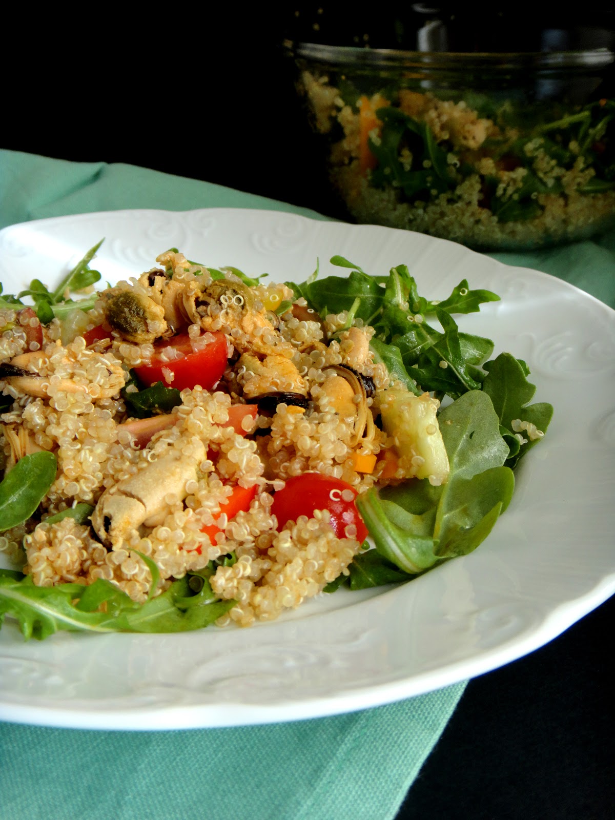 Salada de quinoa e mexilhão
