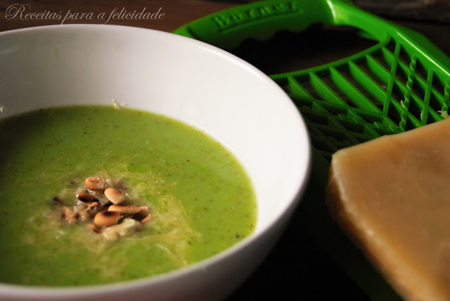 Sopa de Brócolos e Couve-flor com Feijão Branco