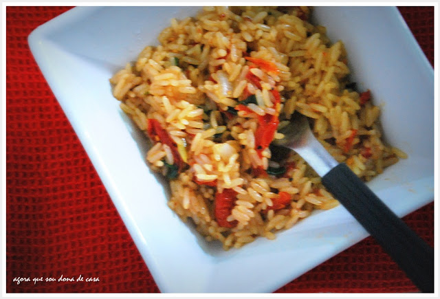 para dias de pressa: arroz frito com tomates secos