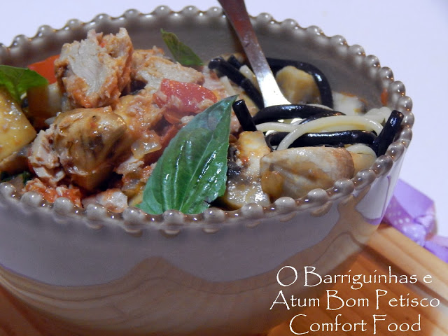 ´Comfort Food Bom Petisco´ - Spaghetti Branco e Negro com Atum, Cogumelos e Manjericão