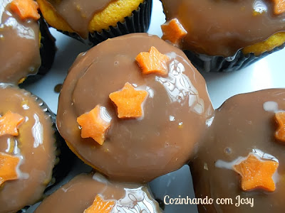 Cupcakes de Cenoura c/Recheio e Cobertura de Brigadeiro