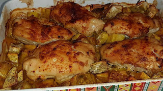 Peitos de frango assados no forno com batata doce
