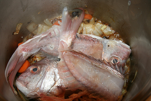 Como preparar Caldo de Peixe