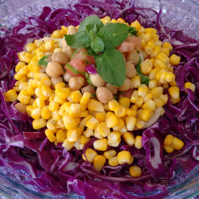 Salada Colorida com Grão de Bico