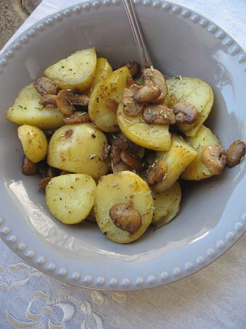 Batatas e Cogumelos Salteados com Alecrim