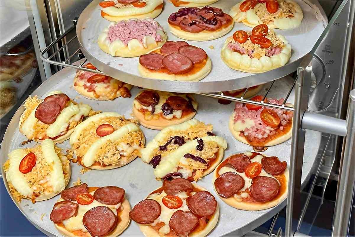 Mini pizza: um lanchinho econômico e delicioso para toda a família