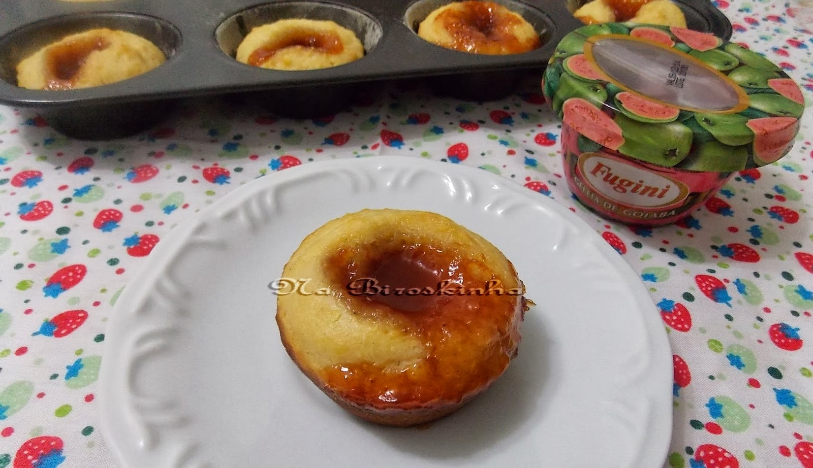 Muffins com Geleia de Goiaba