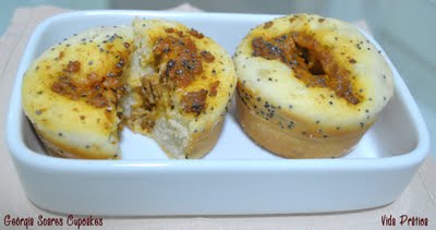 Muffins com Recheio de Carne Moída e Requeijão