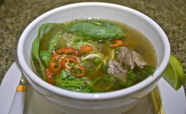 Uma sopa vietnamita deliciosa – Pho Noodle Soup