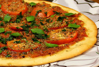 Pizza de Páprica com Manjericão (vegana)