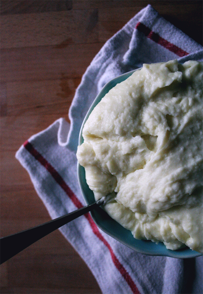 Um clássico puré de batata caseiro/ Homemade mashed potatoes
