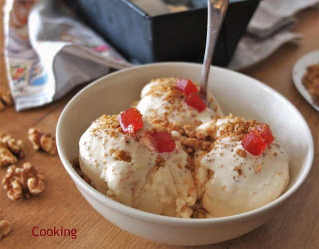 Gelado de marmelada e crumble de nozes | Quince paste ice cream and walnut crumble
