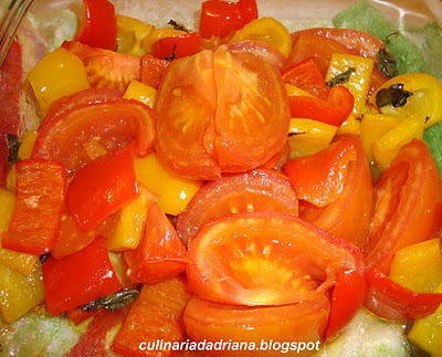Salada de forno de tomate e pimentão