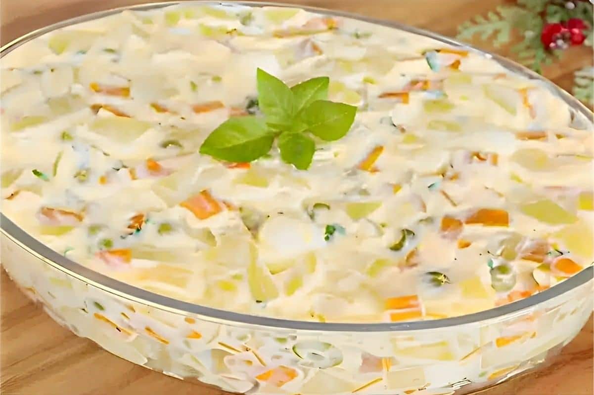 Salada de maionese simples e deliciosa para acompanhar a sua refeição