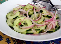 Salada de Pepino com Cebola Roxa (vegana)