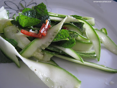 Salada de abobrinha (vegana)