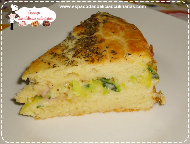 Torta de abobrinha verde, presunto e queijo