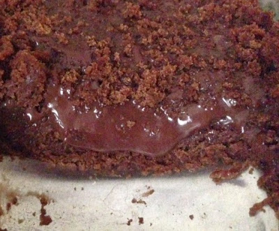 Reaproveitando bolo: torta de chocolate
