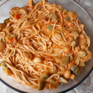MASSA (espaguete) c/molho de abobrinha e champignon