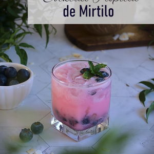 Cocktail Tropical de Mirtilo