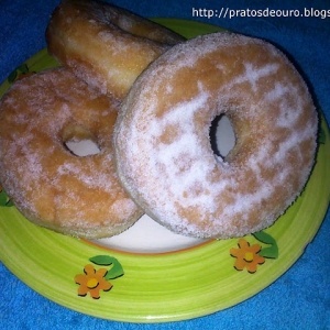 Donuts com açúcar em pó!