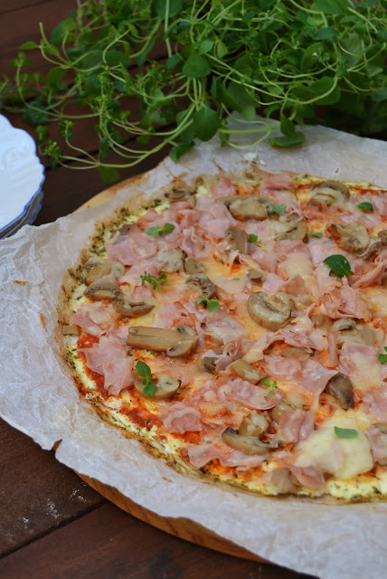 Pizza de Fiambre e Cogumelos (base de claras)